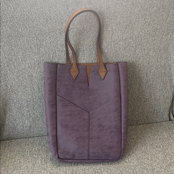 JAFRA Chic Plum Tote with Tan Straps - Picture 5 of 16